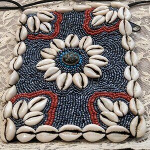 Unique Seeded Shell Crossover Bag with Pocket NWT